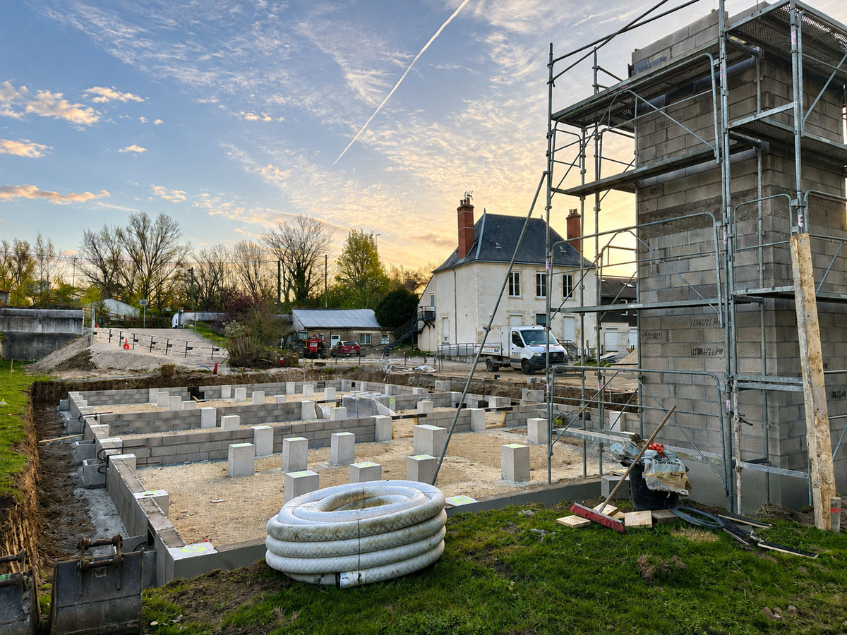 Soubassements et ouvrages de fondation de la maison de santé de Saint-Jean-le-Blanc en cours de réalisation