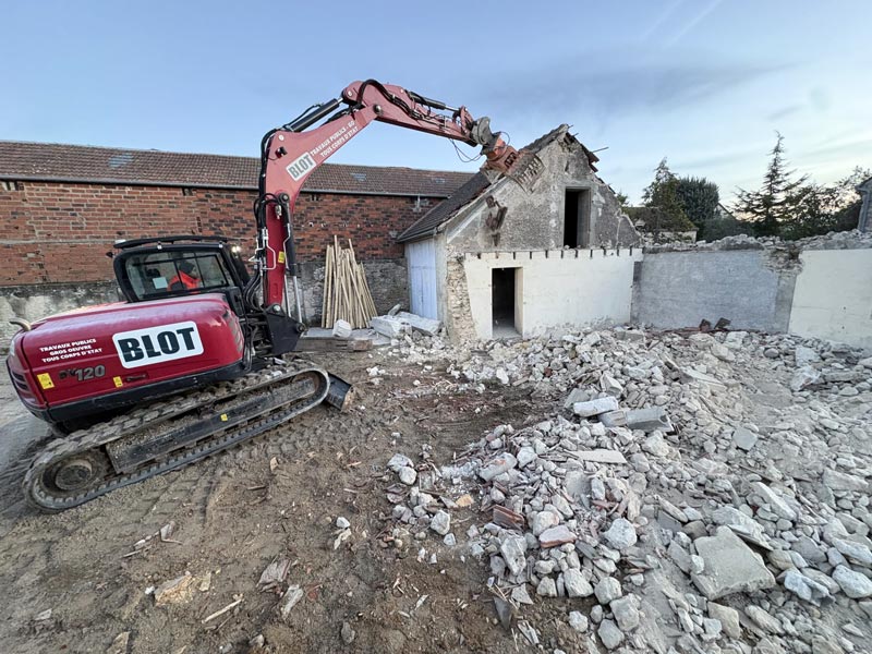 Travaux de démolition réalisés par BLOT dans le Loiret